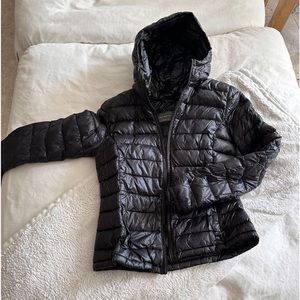 Benetton puffer jacket women’s size 4